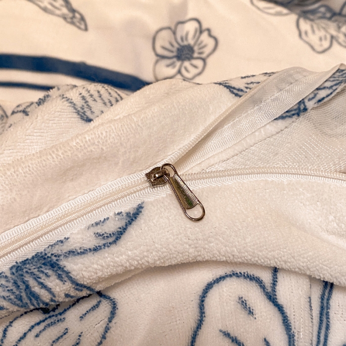 91家纺网 家纺一手货源 找家纺 金爱家 2021新款跑量款牛奶绒四件套 山茶花-蓝