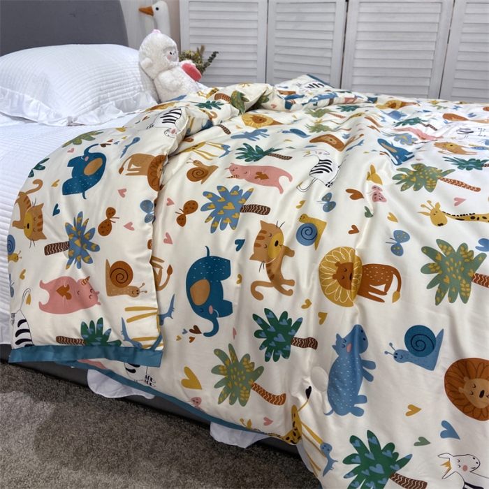 91家纺网 家纺一手货源 找家纺 桂雅居 2021新款秋冬60s长绒棉A+桑蚕丝鲜豆蛋白儿童被 动物乐园