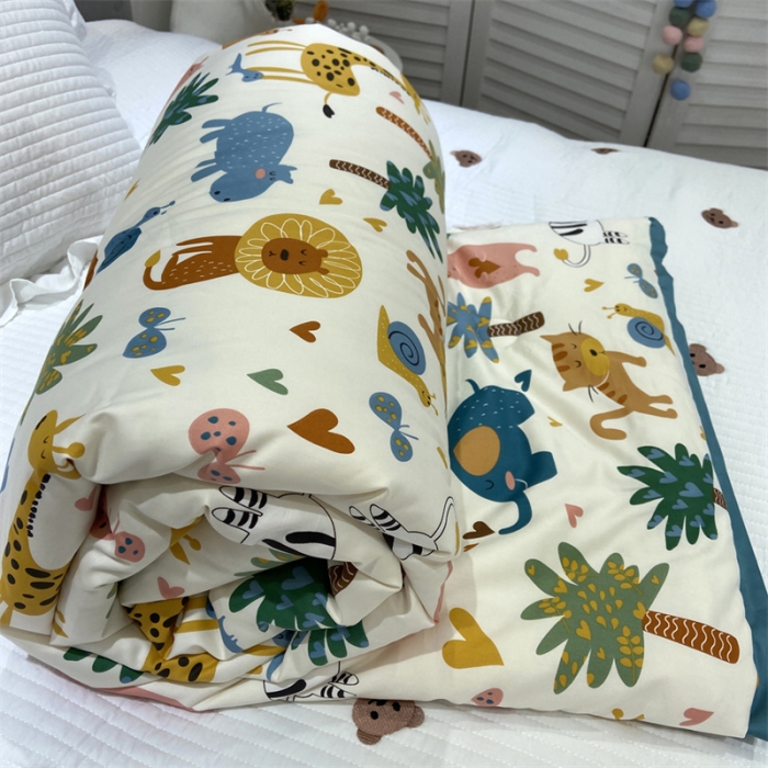 91家纺网 家纺一手货源 找家纺 桂雅居 2021新款秋冬60s长绒棉A+桑蚕丝鲜豆蛋白儿童被 动物乐园