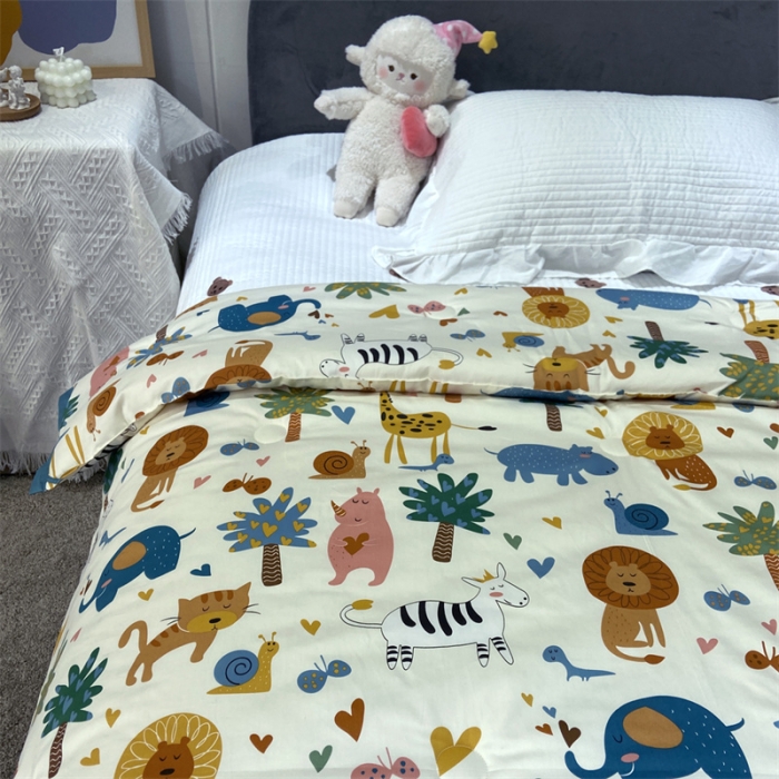 91家纺网 家纺一手货源 找家纺 桂雅居 2021新款秋冬60s长绒棉A+桑蚕丝鲜豆蛋白儿童被 动物乐园