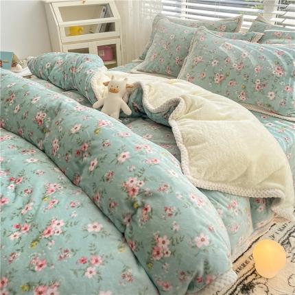 91家纺网 家纺一手货源 找家纺 琪格格多角度A牛奶绒B兔兔绒大包边保暖四件套 大包边-小兰花