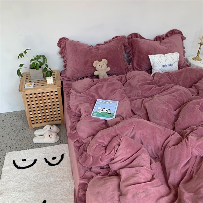 91家纺网 家纺一手货源 找家纺 六巷胡同 2021秋冬新品韩式荷叶边牛奶绒ins纯色四件套 酒红色