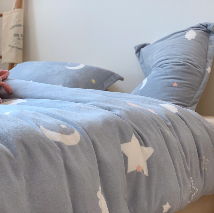 91家纺网 家纺一手货源 找家纺 时年家纺 2021新款牛奶绒印花系列四件套 梦幻星空