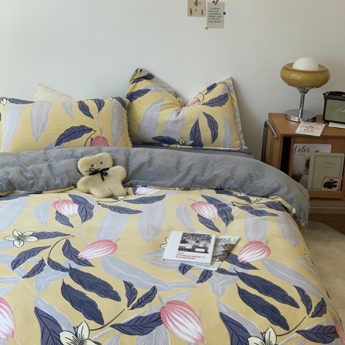 91家纺网 家纺一手货源 找家纺 时年家纺 2021新款牛奶绒印花系列四件套 若颜