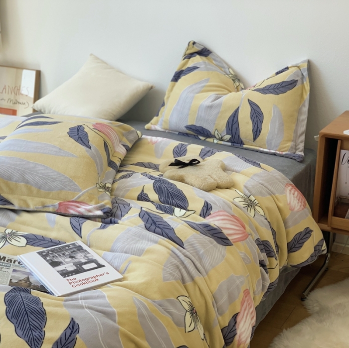 91家纺网 家纺一手货源 找家纺 时年家纺 2021新款牛奶绒印花系列四件套 若颜