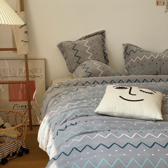 91家纺网 家纺一手货源 找家纺 时年家纺 2021新款牛奶绒印花系列四件套 维度