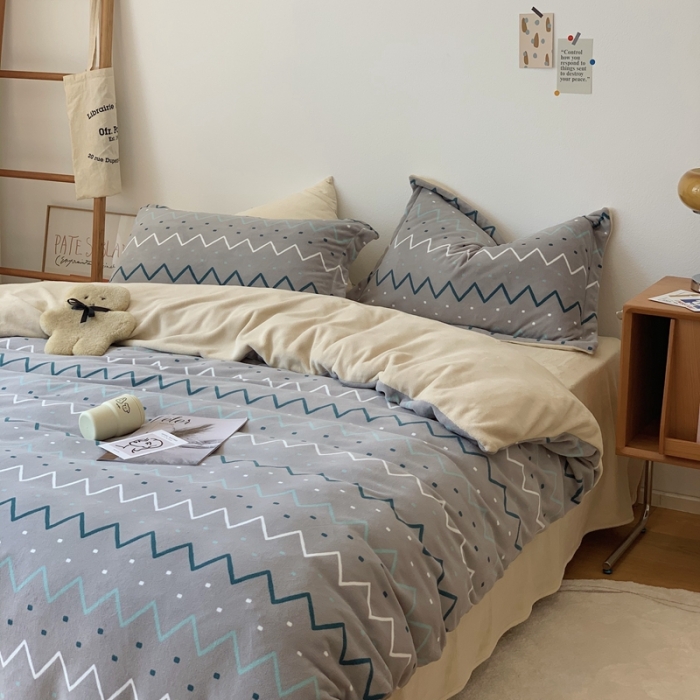 91家纺网 家纺一手货源 找家纺 时年家纺 2021新款牛奶绒印花系列四件套 维度