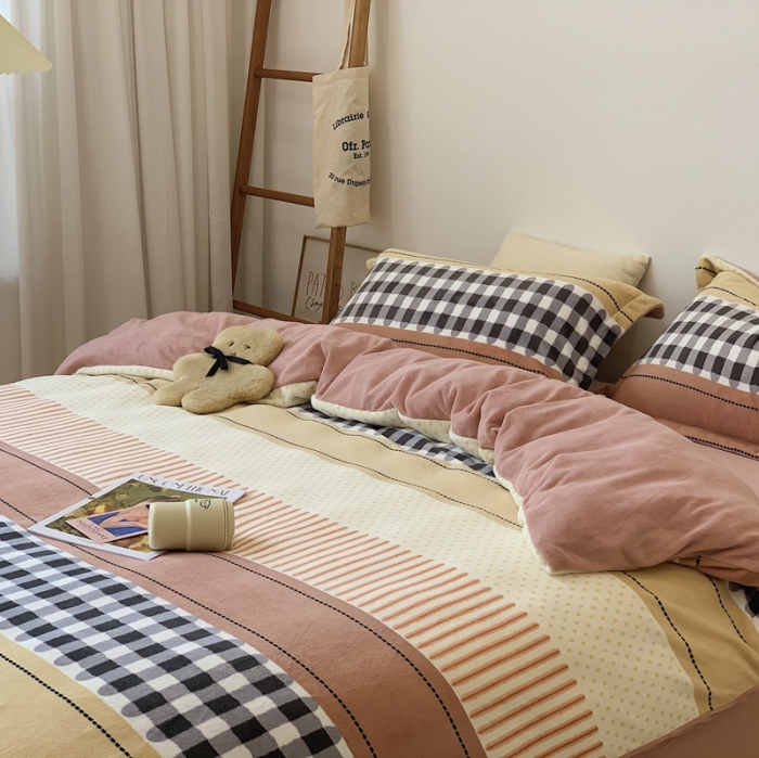 91家纺网 家纺一手货源 找家纺 时年家纺 2021新款牛奶绒印花系列四件套 西雅图粉