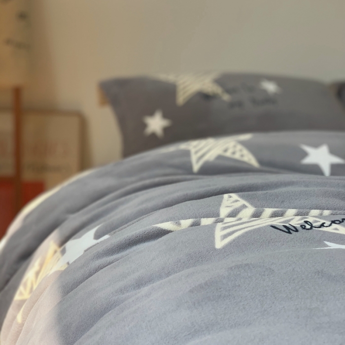 91家纺网 家纺一手货源 找家纺 时年家纺 2021新款牛奶绒印花系列四件套 星辰