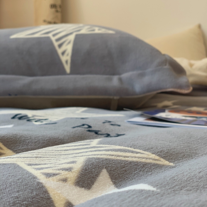 91家纺网 家纺一手货源 找家纺 时年家纺 2021新款牛奶绒印花系列四件套 星辰