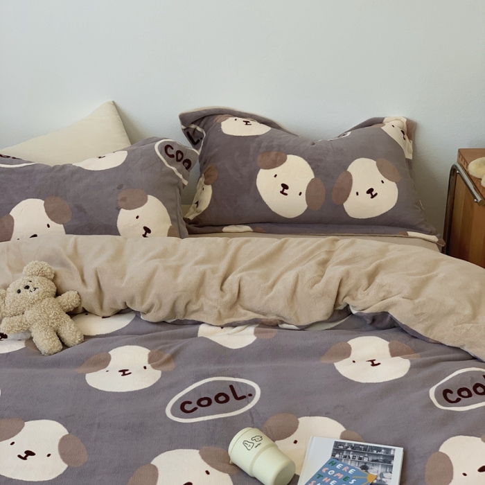 91家纺网 家纺一手货源 找家纺 时年家纺 2021新款牛奶绒印花系列四件套 酷酷狗咖