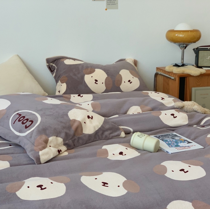 91家纺网 家纺一手货源 找家纺 时年家纺 2021新款牛奶绒印花系列四件套 酷酷狗咖