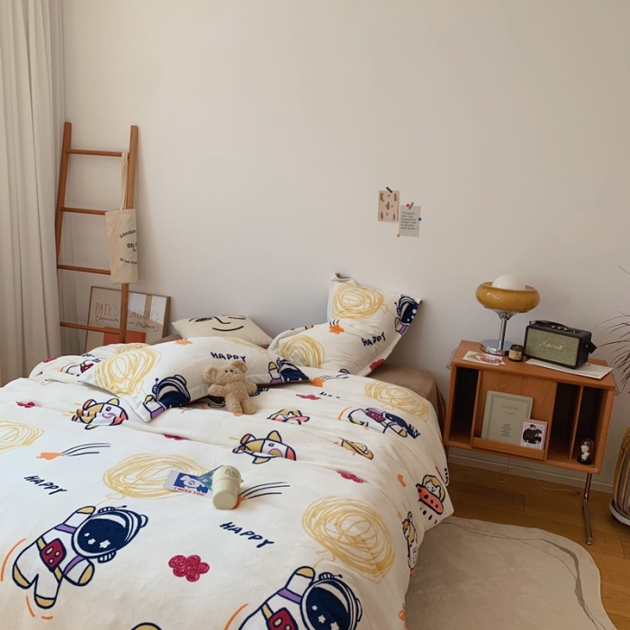 91家纺网 家纺一手货源 找家纺 时年家纺 2021新款牛奶绒印花系列四件套 快乐星球