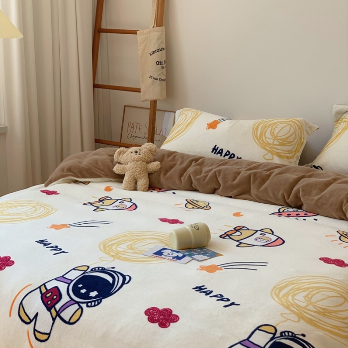 91家纺网 家纺一手货源 找家纺 时年家纺 2021新款牛奶绒印花系列四件套 快乐星球