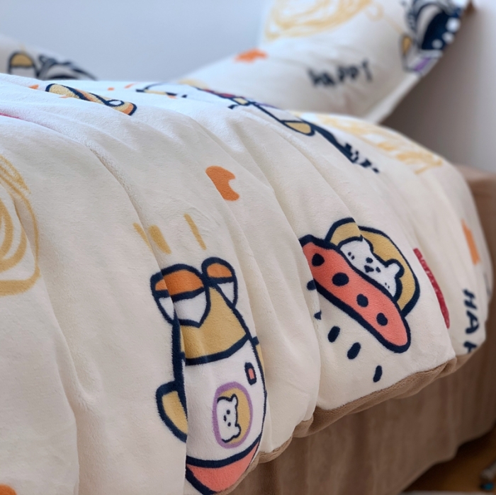 91家纺网 家纺一手货源 找家纺 时年家纺 2021新款牛奶绒印花系列四件套 快乐星球