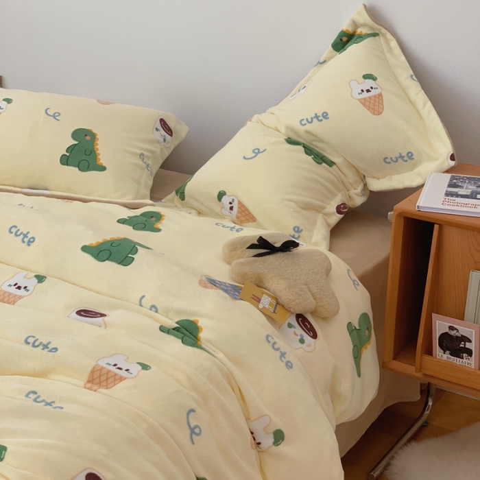 91家纺网 家纺一手货源 找家纺 时年家纺 2021新款牛奶绒印花系列四件套 萌宠