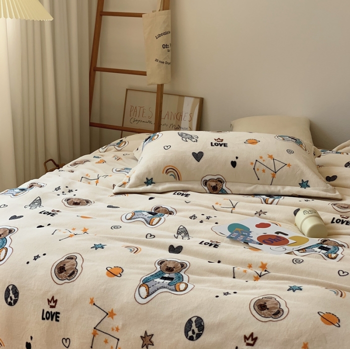 91家纺网 家纺一手货源 找家纺 时年家纺 2021新款牛奶绒印花系列四件套 绅士熊