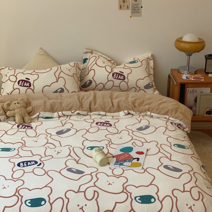 91家纺网 家纺一手货源 找家纺 时年家纺 2021新款牛奶绒印花系列四件套 玩具熊米