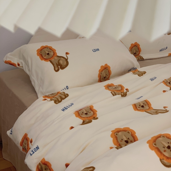 91家纺网 家纺一手货源 找家纺 时年家纺 2021新款牛奶绒印花系列四件套 小狮子