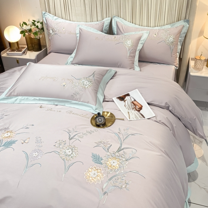 91家纺网 家纺一手货源 找家纺 品家居 2021新款180S全棉澳棉刺绣四件套-恬梦 粉灰