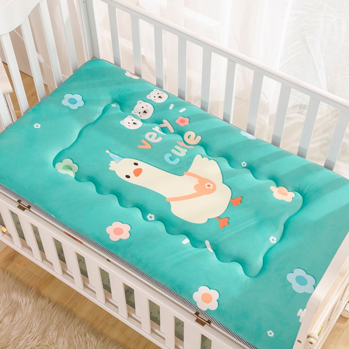 91家纺网 家纺一手货源 找家纺 嗨生活 2021新款数码印花水晶绒床垫 可爱小信鸽