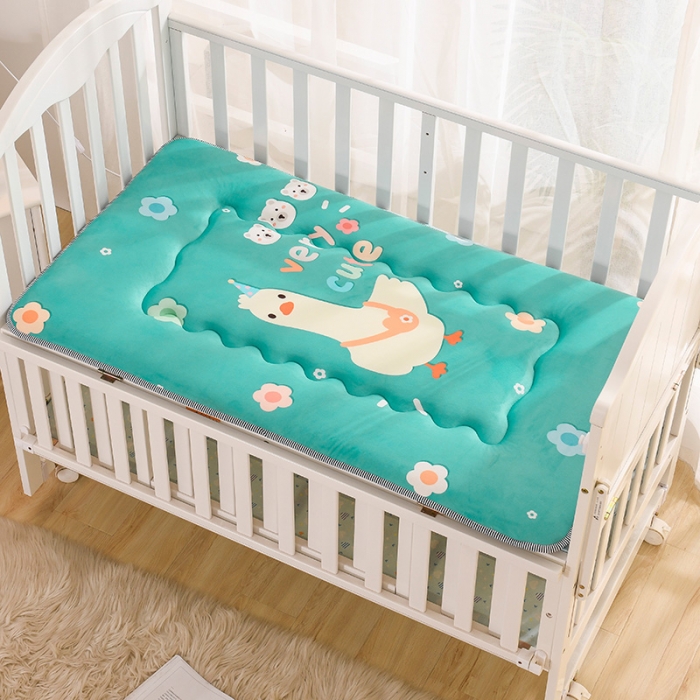 91家纺网 家纺一手货源 找家纺 嗨生活 2021新款数码印花水晶绒床垫 可爱小信鸽