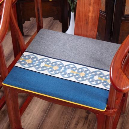 91家纺网 家纺一手货源 找家纺 北辰 2021新款棉麻刺绣新中式坐垫红木沙发垫 刺绣中国结-灰配兰