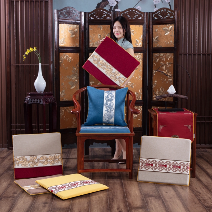 91家纺网 家纺一手货源 找家纺 （总）北辰 2021新款棉麻刺绣新中式坐垫红木沙发垫