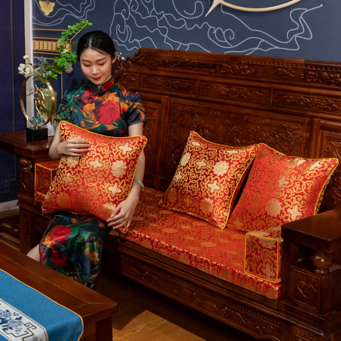 91家纺网 家纺一手货源 找家纺 北辰 2021新款织锦缎沙发垫 石榴花-红