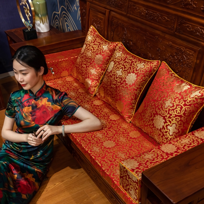 91家纺网 家纺一手货源 找家纺 北辰 2021新款织锦缎沙发垫 石榴花-红