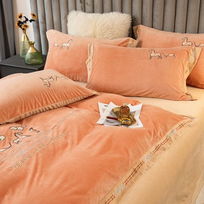 91家纺网 家纺一手货源 找家纺 澳梵家居2021新款婴儿绒轻奢风刺绣H.时尚四件套 H-橙色