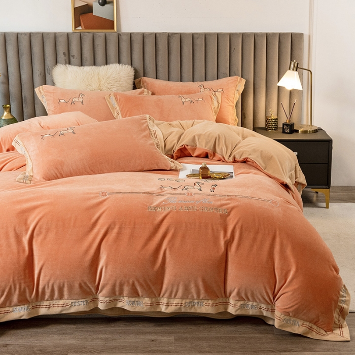 91家纺网 家纺一手货源 找家纺 澳梵家居2021新款婴儿绒轻奢风刺绣H.时尚四件套 H-橙色