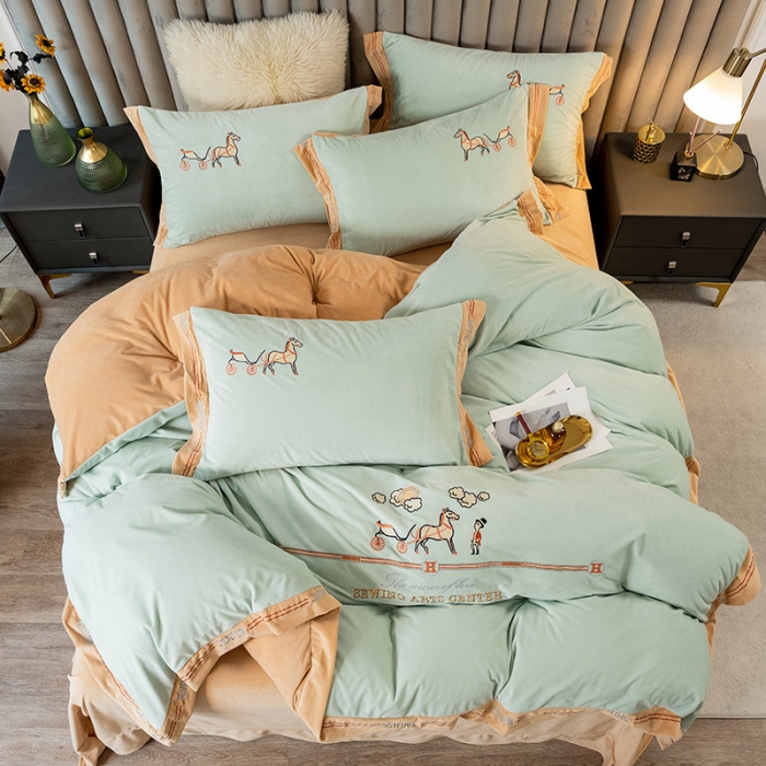 91家纺网 家纺一手货源 找家纺 澳梵家居2021新款婴儿绒轻奢风刺绣H.时尚四件套 H-果绿