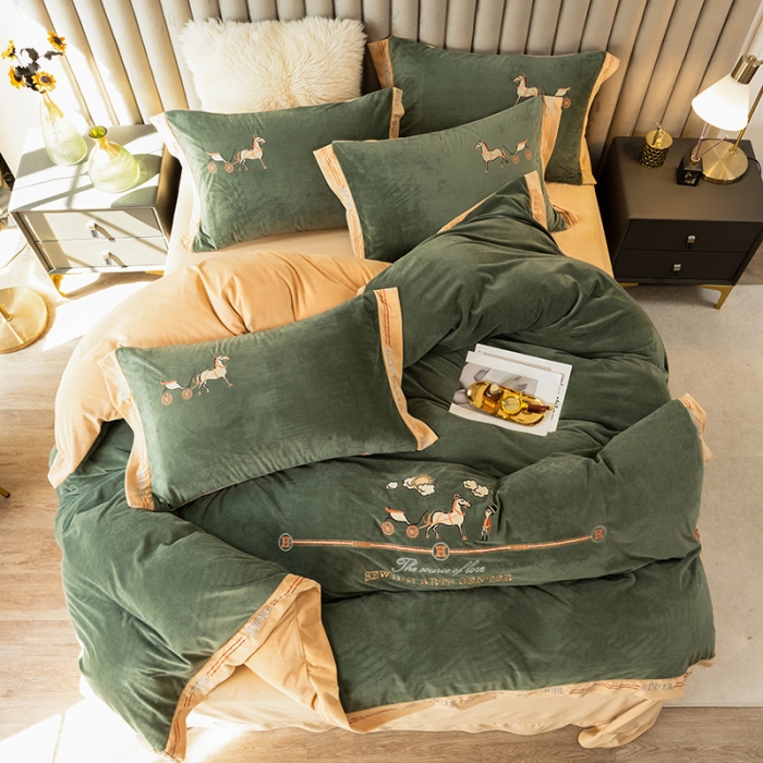 91家纺网 家纺一手货源 找家纺 澳梵家居2021新款婴儿绒轻奢风刺绣H.时尚四件套 H-军绿