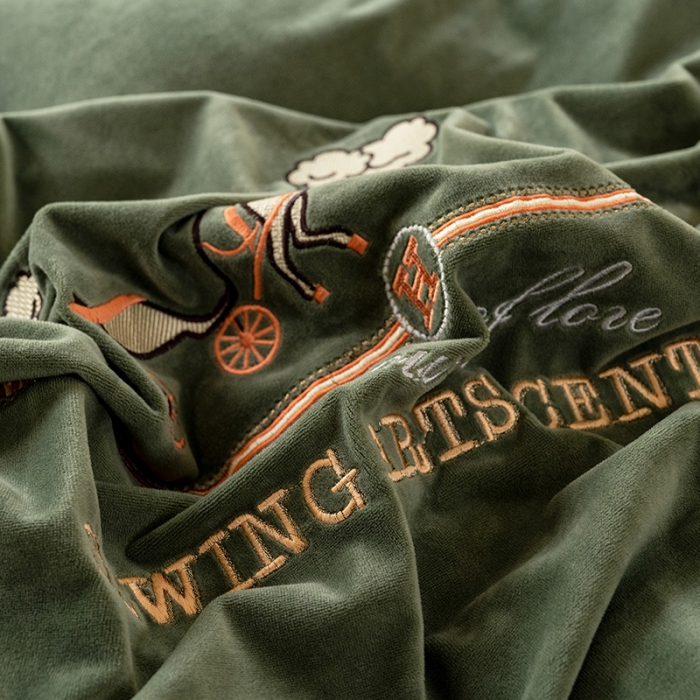 91家纺网 家纺一手货源 找家纺 澳梵家居2021新款婴儿绒轻奢风刺绣H.时尚四件套 H-军绿