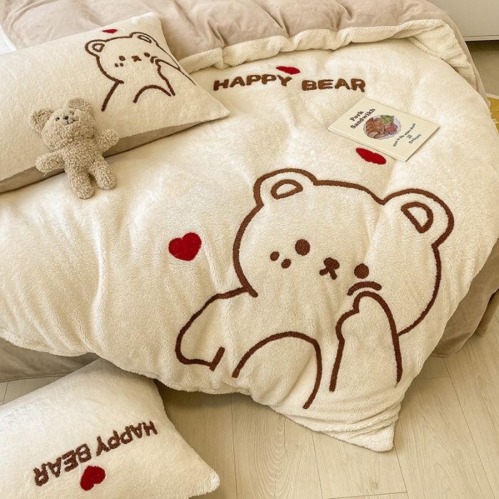 91家纺网 家纺一手货源 找家纺 澳梵2021新款韩国进口泰迪绒大版毛巾绣四件套 戳脸小熊