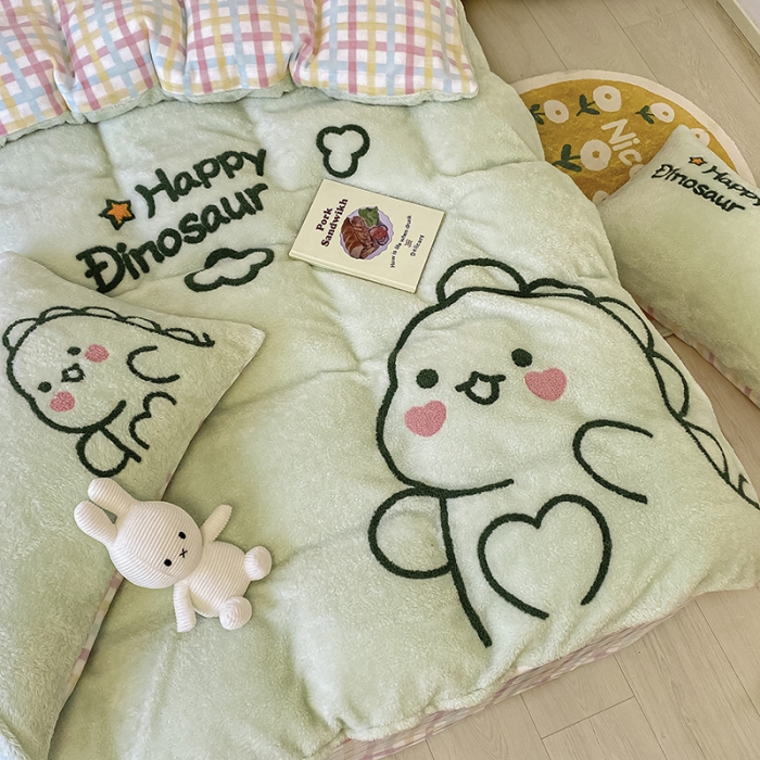 91家纺网 家纺一手货源 找家纺 澳梵2021新款韩国进口泰迪绒大版毛巾绣四件套 恐龙宝贝