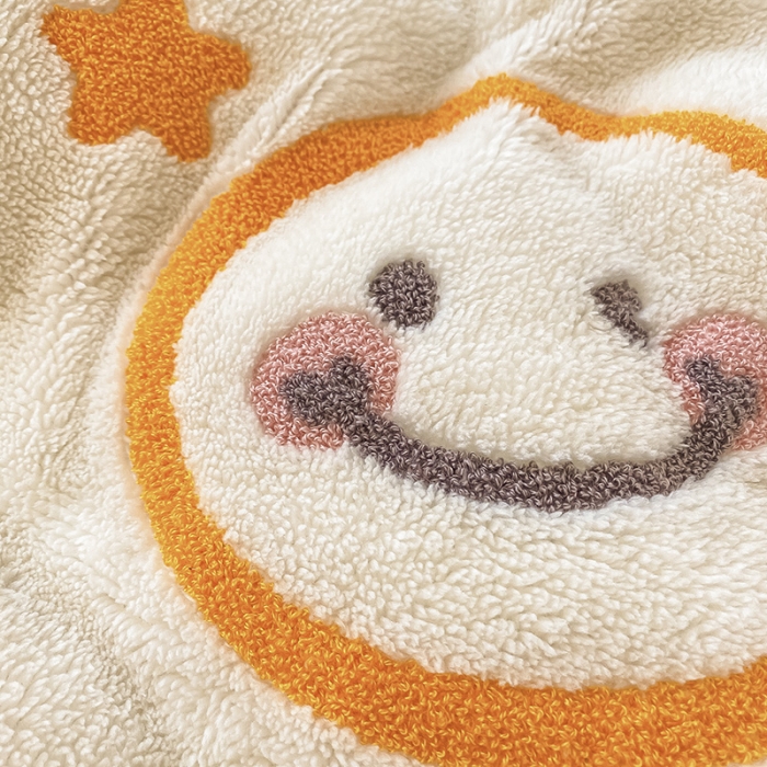 91家纺网 家纺一手货源 找家纺 澳梵2021新款韩国进口泰迪绒大版毛巾绣四件套 微微一笑