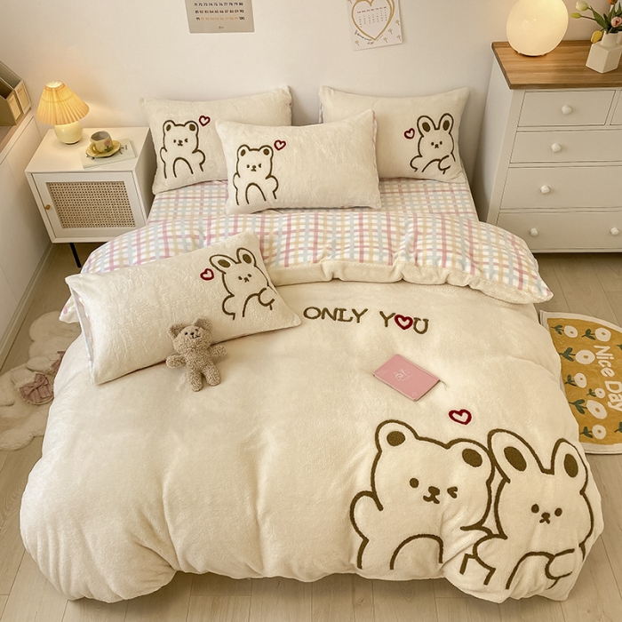 91家纺网 家纺一手货源 找家纺 澳梵2021新款韩国进口泰迪绒大版毛巾绣四件套 小熊小兔