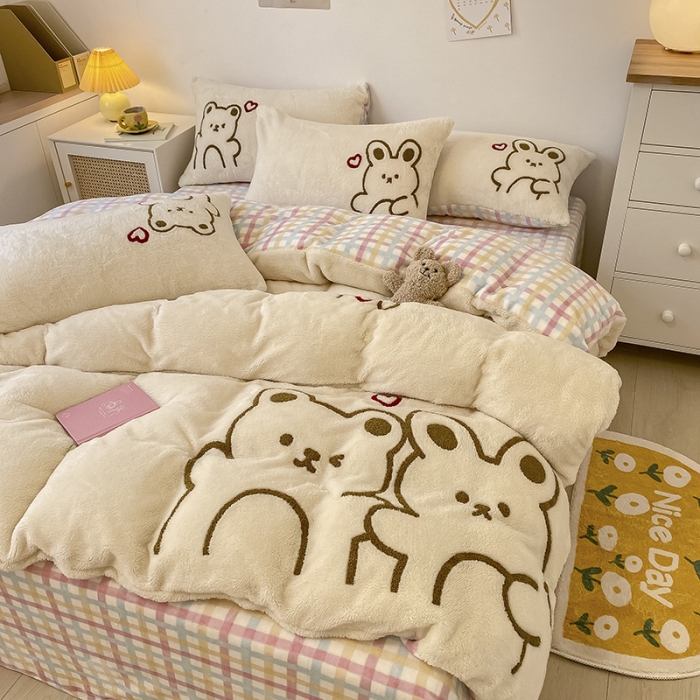 91家纺网 家纺一手货源 找家纺 澳梵2021新款韩国进口泰迪绒大版毛巾绣四件套 小熊小兔