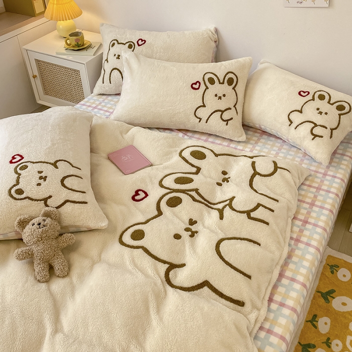 91家纺网 家纺一手货源 找家纺 澳梵2021新款韩国进口泰迪绒大版毛巾绣四件套 小熊小兔