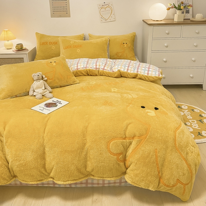 91家纺网 家纺一手货源 找家纺 澳梵2021新款韩国进口泰迪绒大版毛巾绣四件套 小黄鸭