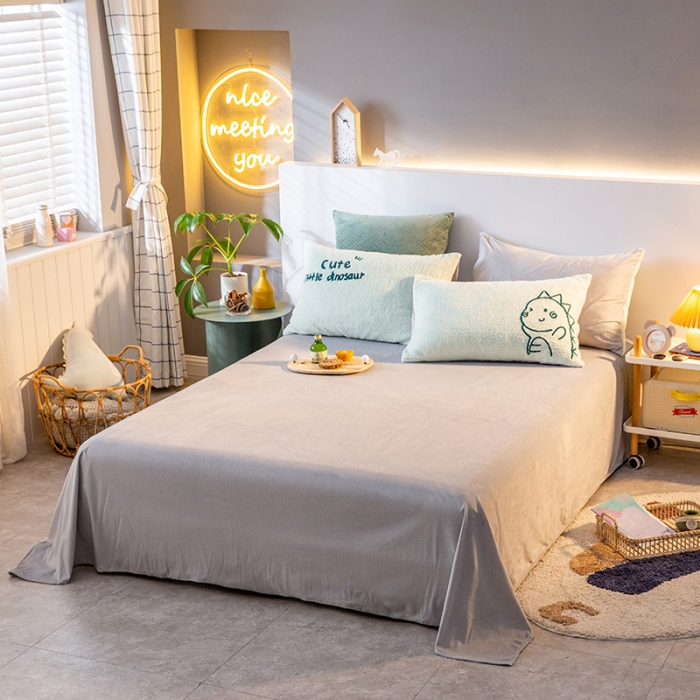 91家纺网 家纺一手货源 找家纺 澳梵2021新款韩国进口泰迪绒大版毛巾绣四件套 小恐龙-豆绿