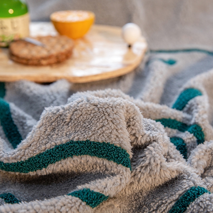 91家纺网 家纺一手货源 找家纺 澳梵2021新款韩国进口泰迪绒大版毛巾绣四件套 小恐龙-灰