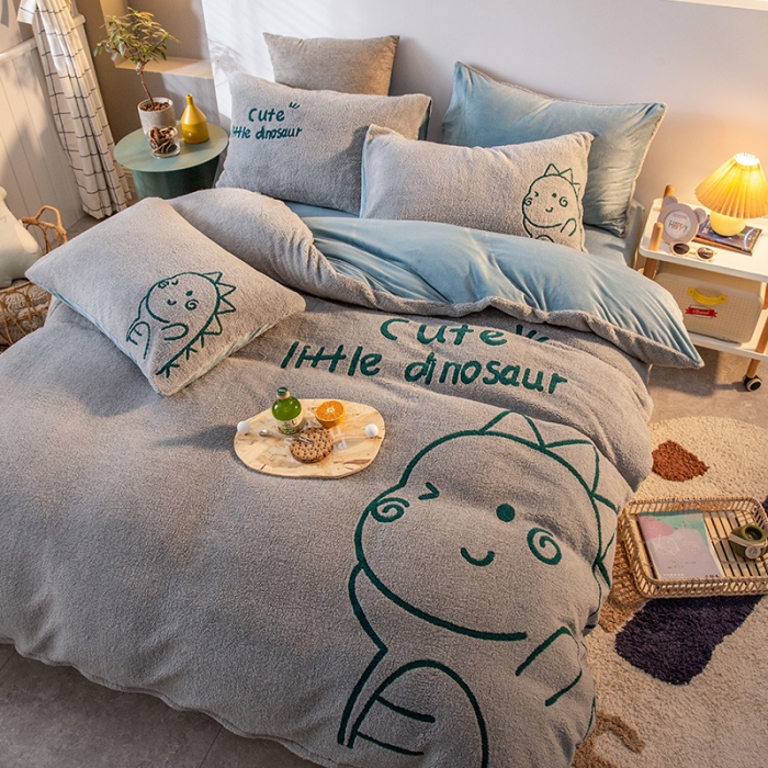 91家纺网 家纺一手货源 找家纺 澳梵2021新款韩国进口泰迪绒大版毛巾绣四件套 小恐龙-灰