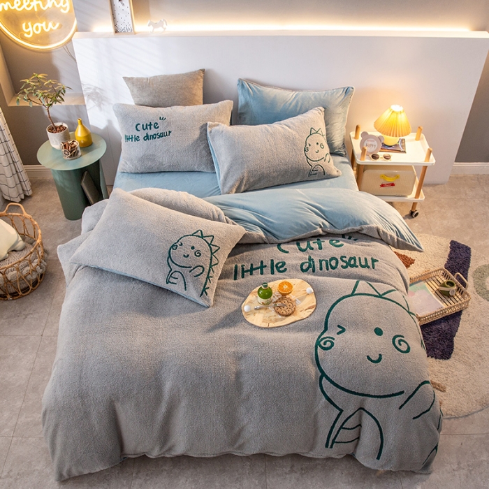 91家纺网 家纺一手货源 找家纺 澳梵2021新款韩国进口泰迪绒大版毛巾绣四件套 小恐龙-灰