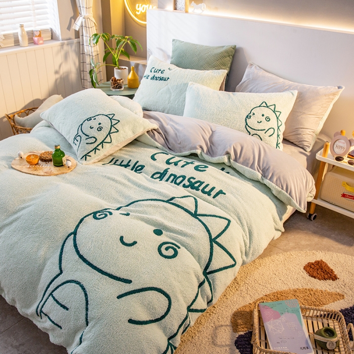 91家纺网 家纺一手货源 找家纺 澳梵2021新款韩国进口泰迪绒大版毛巾绣四件套 小恐龙-豆绿