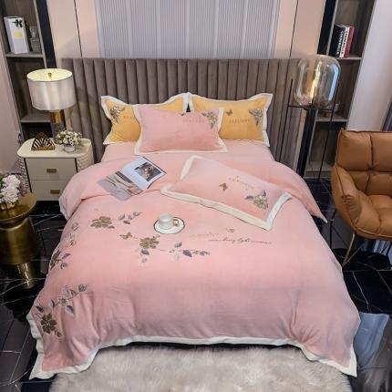 91家纺网 家纺一手货源 找家纺 星尚 新款A类进口牛奶绒加厚水晶绒绣花四件套罗曼蒂克-少女粉