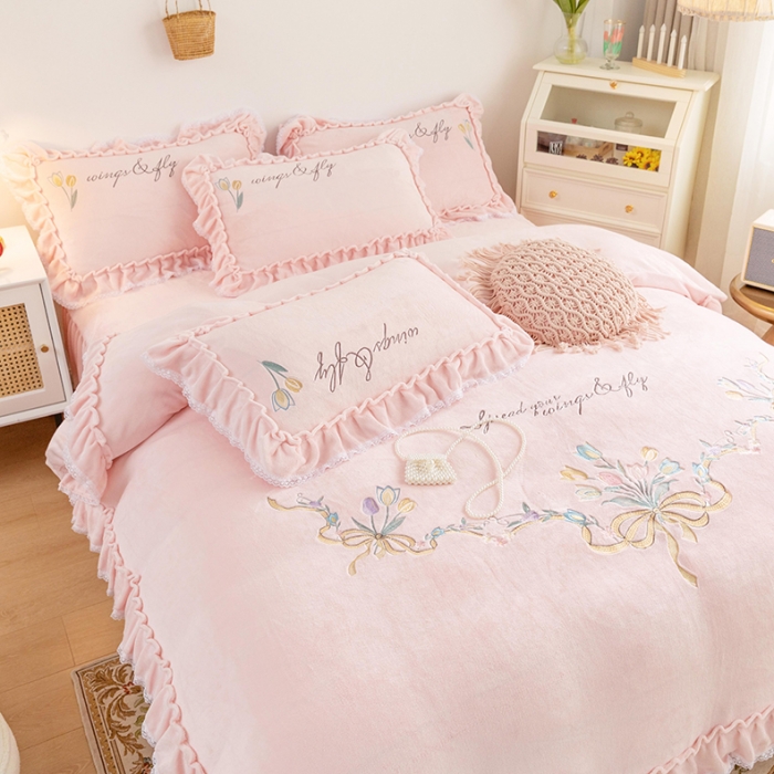 91家纺网 家纺一手货源 找家纺 （总）亲亲公主 2025新款高端牛奶绒刺绣四件套-花韵系列