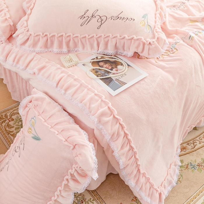 91家纺网 家纺一手货源 找家纺 （总）亲亲公主 2025新款高端牛奶绒刺绣四件套-花韵系列
